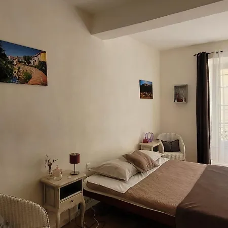 Comme A La Maison Bed & Breakfast Saint-Paul-de-Fenouillet