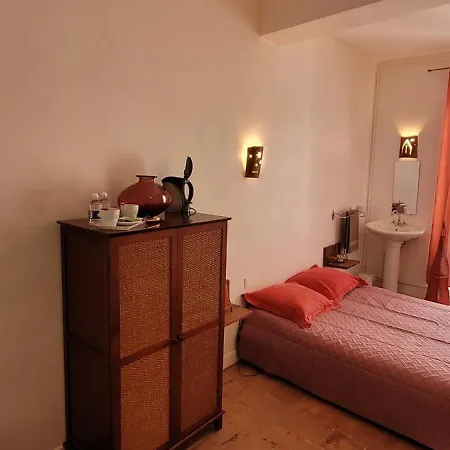 Bed & Breakfast Comme A La Maison - Accueil Public - Groupes - Rando - Velos - Motos Saint-Paul-de-Fenouillet